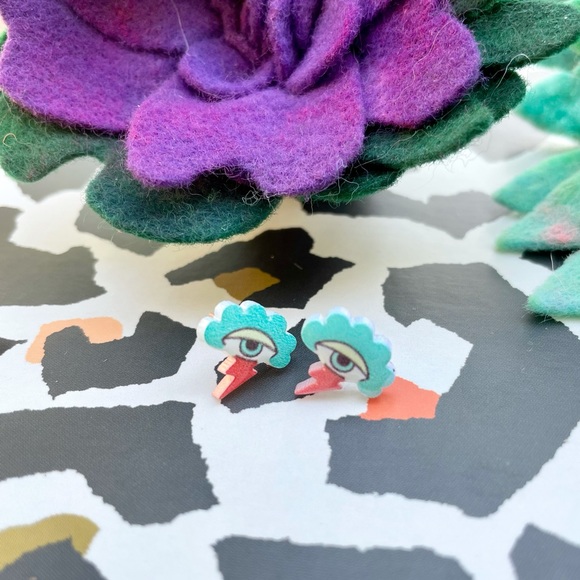 Cloud and Lightning Stud Earrings - Picture 4 of 6